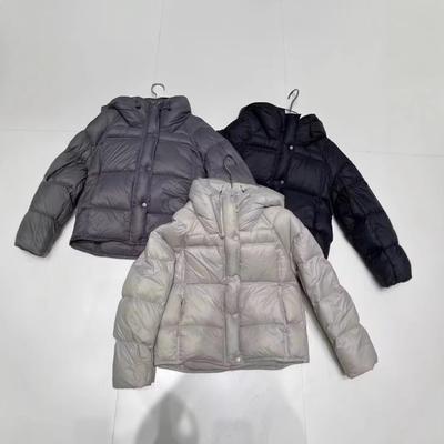 Puffdaunenjacke für Damen, neue kurze Kapuzen-Oversize-Brotjacke für Herbst und Winter, verdickte weiße Entendaunen-Warmjacke