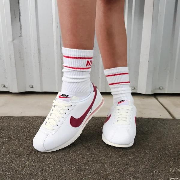

Женские туфли Nike Cortez DN1791-103
