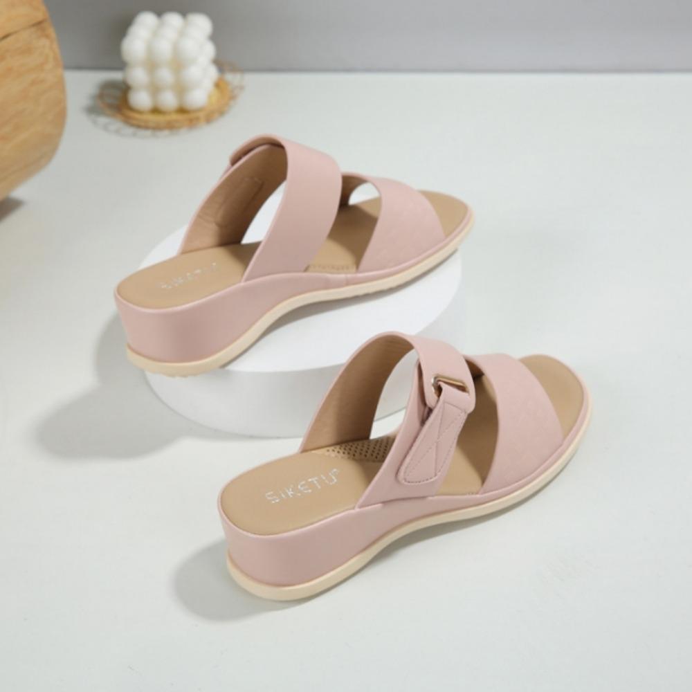 Women Slippers Summer Outside 2025 New European American Sandals Women's Shoes Comfortable Casual Beach Slope Heel Slippers