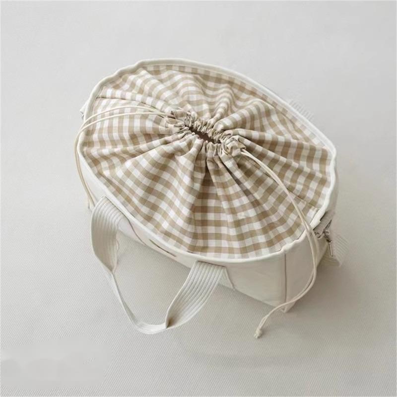 Korean-Style Cartoon Bear Multifunctional Shoulder Bag - Cute, Convenient Handbag for Outings