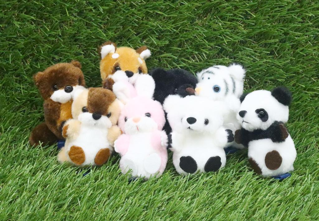 Takeoff Tiny Mate Small Plush Badge Series Red Panda with Pin