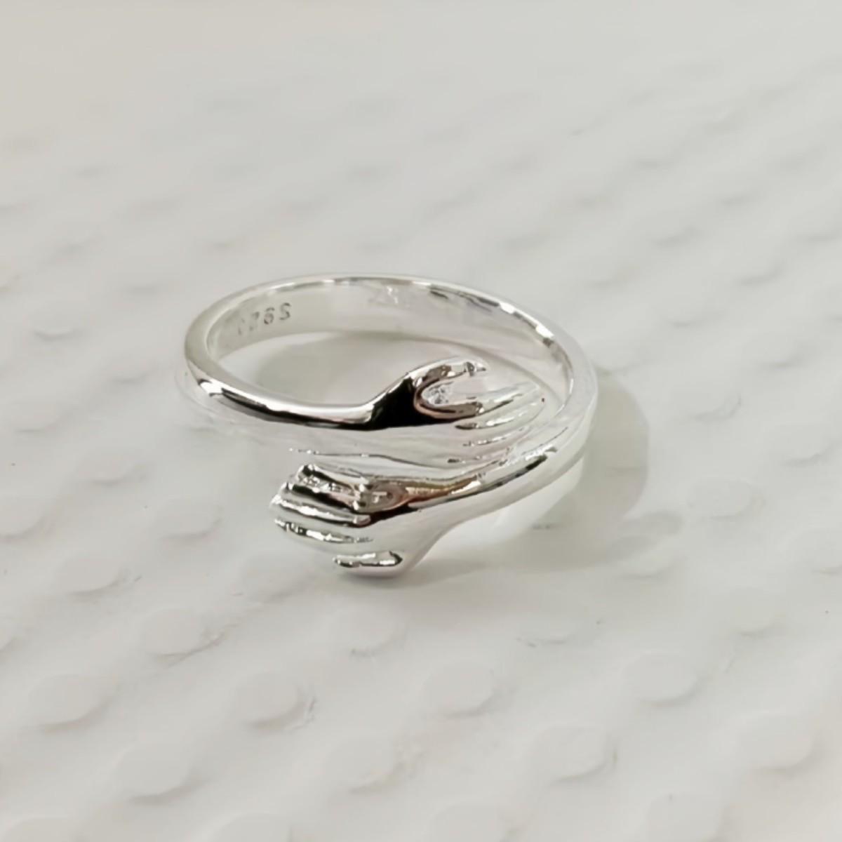 Adjustable Two Hands Hugging Ring - Sleek, Simple Open Design серебряный