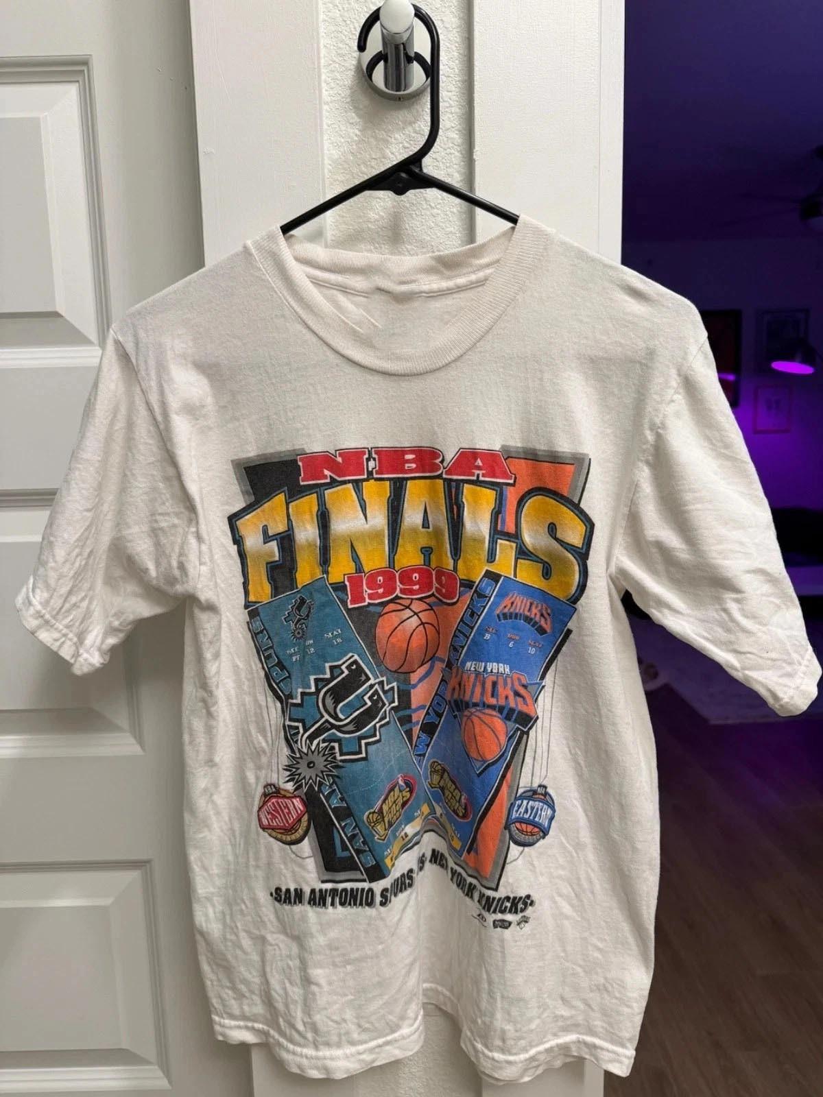 Vintage 1999 N BA Finals Spur VS Knick shirt Unisex Fan Gift reprint S