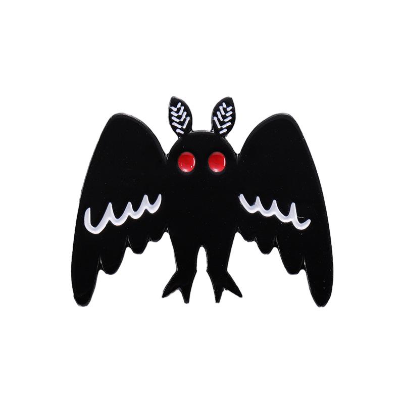 Creative Halloween Bat-Shaped Cartoon Metal Brooch Ornament