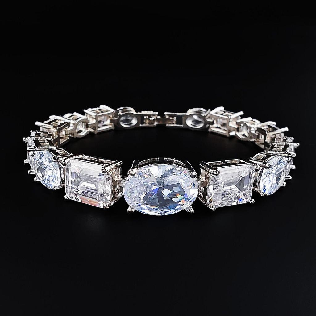 Exquisite Women's Geometric Bracelet - High-End Design S7701