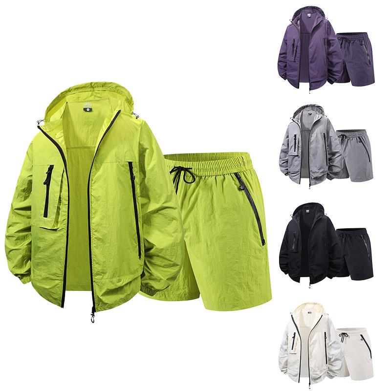 Men's Summer Fashion Sports Set: Casual Cool Five-Point Pants and Sun Protection Top.