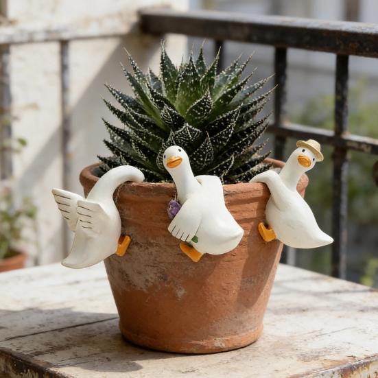 1/3Pcs Duck Pendant Hanging Over Flower Pots Resin Sculpture Outdoor Indoor Figurine Farmhouse Patio Balcony Decoration