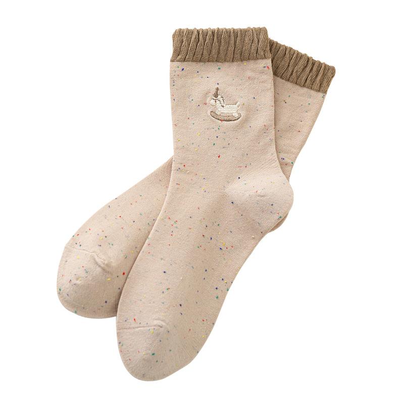 

Вышитые милые носки до середины икры для девочек с мультяшными узорами, универсальные и дышащие женские носки, махровые носки из гребенного хлопка 1 pair телесный