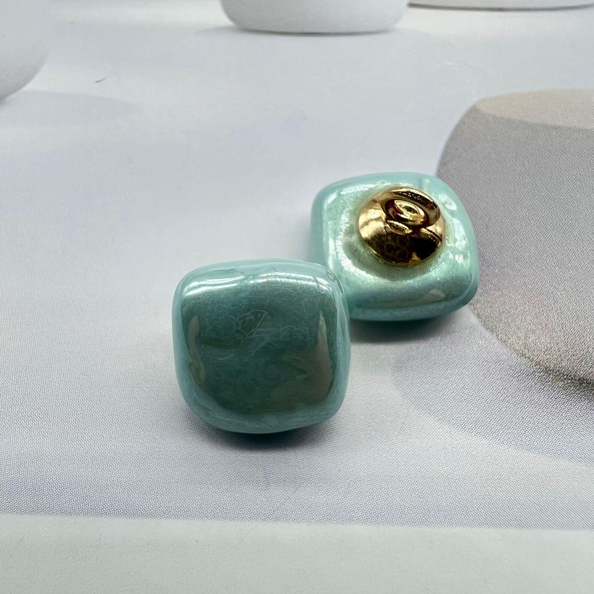 

Новинка, 50 шт., маленькая ароматная ветровка с металлическим жемчугом и конфетами, ретро ветровка, рубашка на пуговицах, декоративная пряжка 18L=11.5 MM