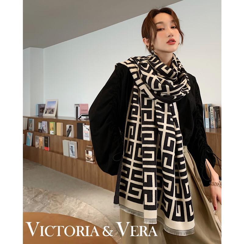 VICTORIA&VERA Elegant Large Fringed Scarf