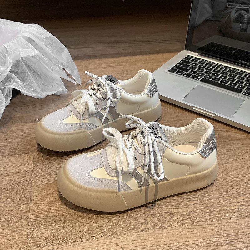 Casual sports board shoes women's autumn new versatile thick sole heightening soft sole leather surface niche student sports and leisure shoes