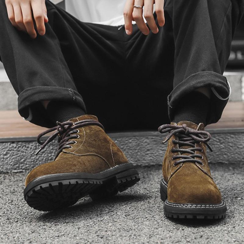 Fashion Mens Boots Design Sense Fashion Versatile Locomotive Boot Big Head Shoes Classic Tooling Boots High Quality Versatile Man Boots