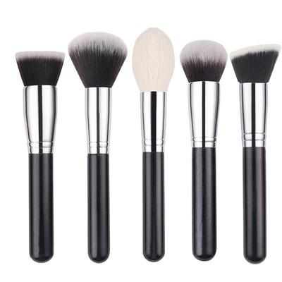 Flat Head Foundation Brush: Portable, Soft Bristle Powder, Blush & Contour Tool