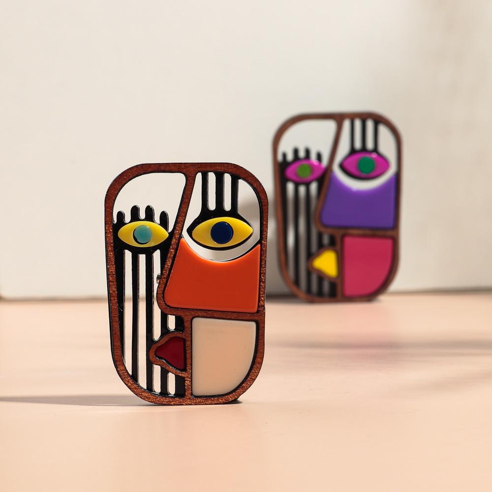 Nuova Spilla Astratta Viso Uomo Figura Acrilico Legno per Donne HipHop Geometrica Maschera Facciale Distintivo Accessori Gioielli Creativi Regalo
