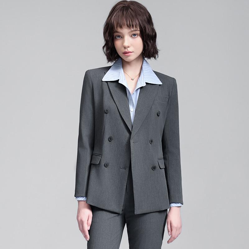 

Women s Gray Double-Breasted Suit Set – Size 6, Perfect for Professional and Workplace Commute Extra Large