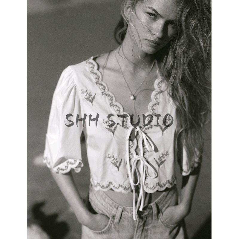 Spring and Summer New Women's Clothing Wavy Edge V Neck Half Length Puff Short Sleeve Florals Embroider Poplin Tops 1281793