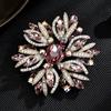 A Grand Court-style Floral Brooch for Women, Elegant and Fashionable Brooch, with A Light Luxury Design Sense