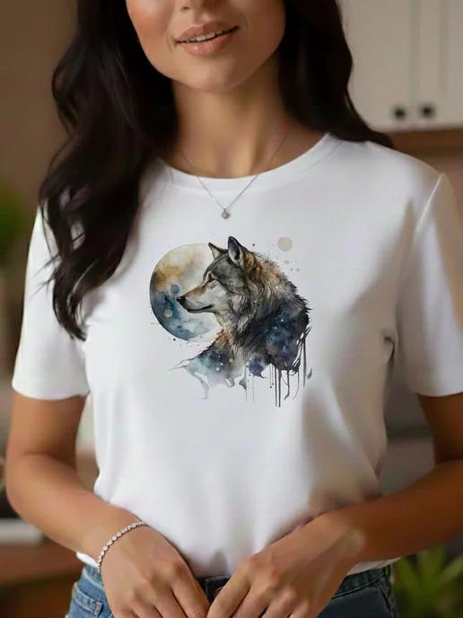 Summer T-shirt with a watercolor-style wolf print S