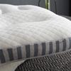 Yun Dishi SPA Knitted Neck Support Pillow