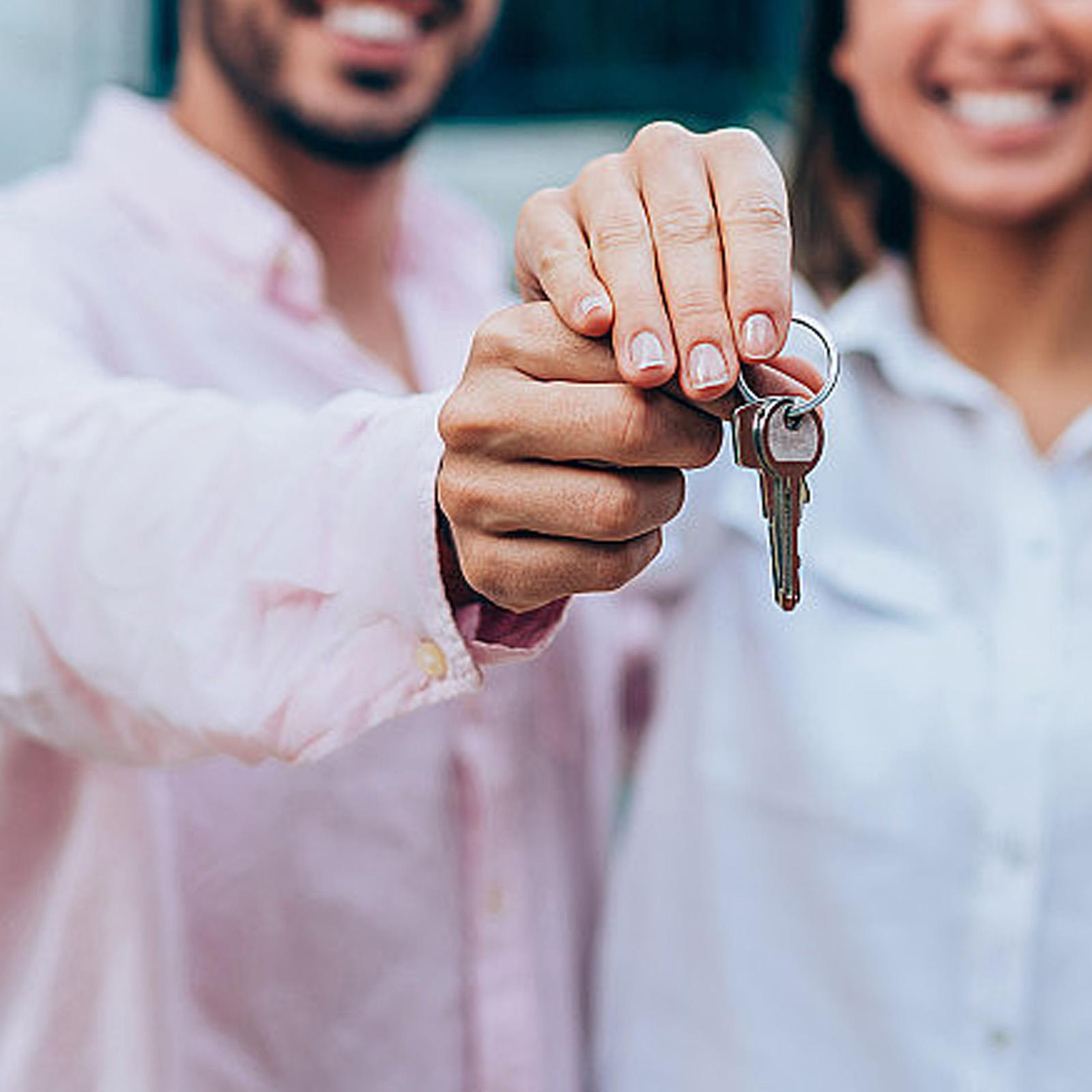 

Cherrys Keychain Pendant Lovely Sturdy Alloy Charm for Bags and Car Fashionable Accessory for Trendsetters Outfits рожевий