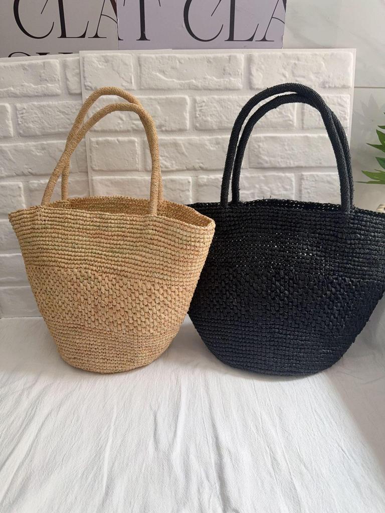 French-Style Japanese Raffia Hand-Crocheted Straw Bucket Bag for Women - Versatile Casual Single Shoulder Design.