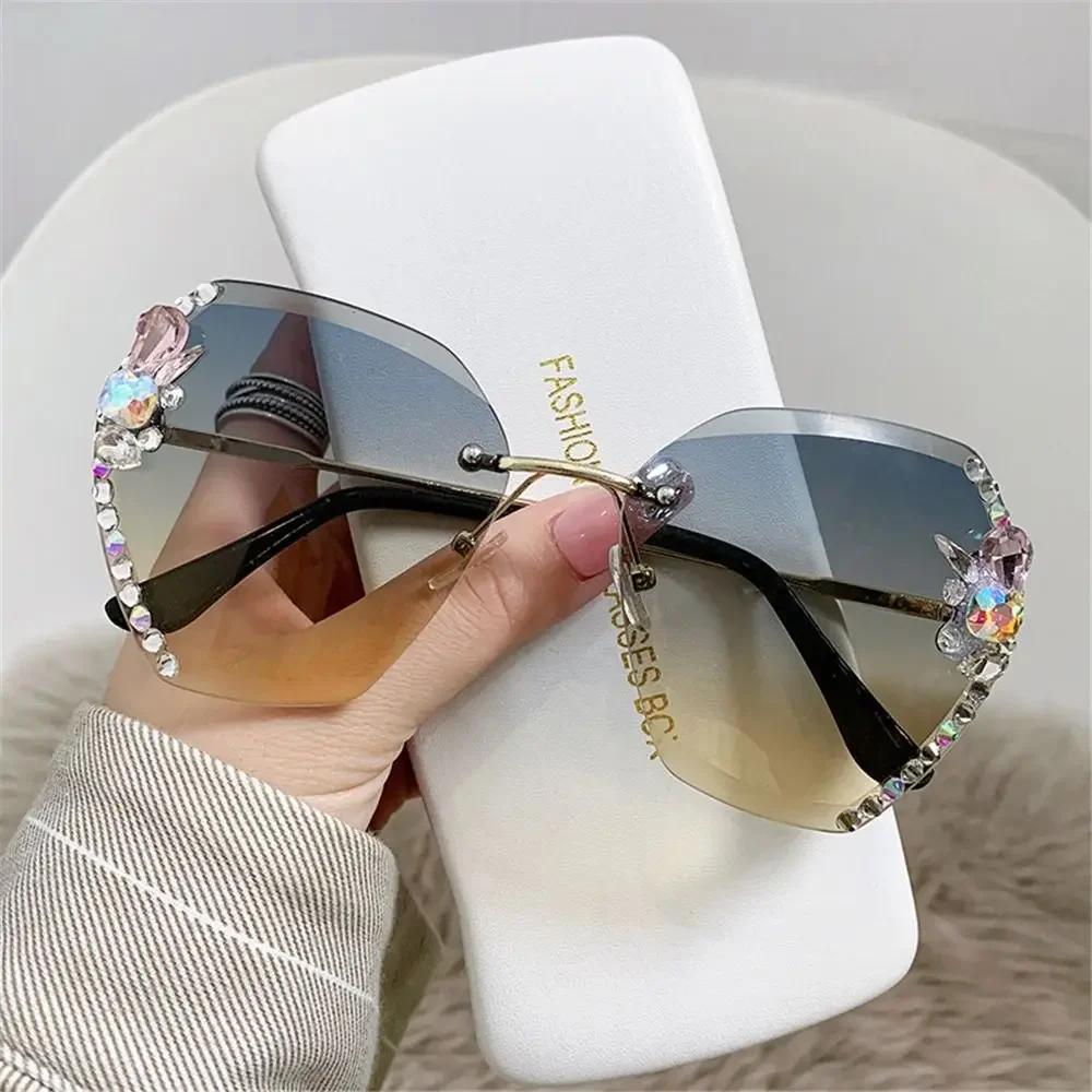 Women's Sunglasses Luxury Brand Designer Vintage Rimless Rhinestone Sunglasses Gradient Sun Glasses for Women Fashion 2024