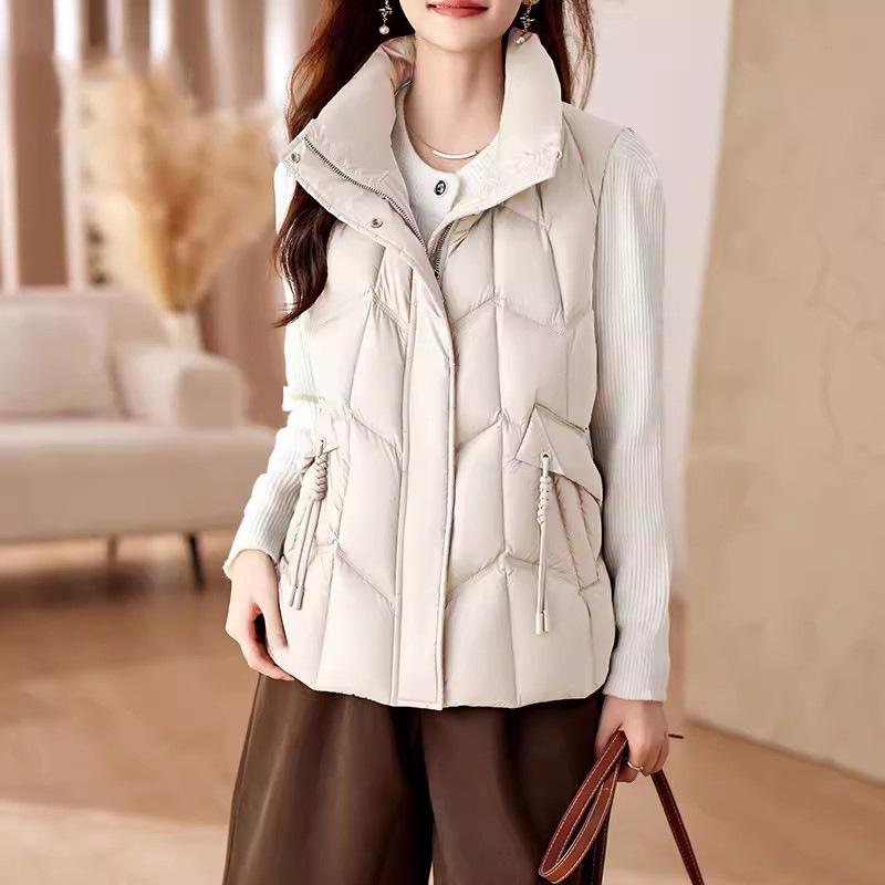 Stand-up collar down vest women's 2024 winter new fashion design sense twist rope warm vest outside vest tide