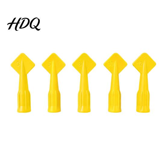 Flexible Plastic Caulking Tip 5Pcs Caulk Tools Tips Set with Nozzle Adapter Window Door Gap Filler Tool Applicator Reusable Nozzles for Finishing