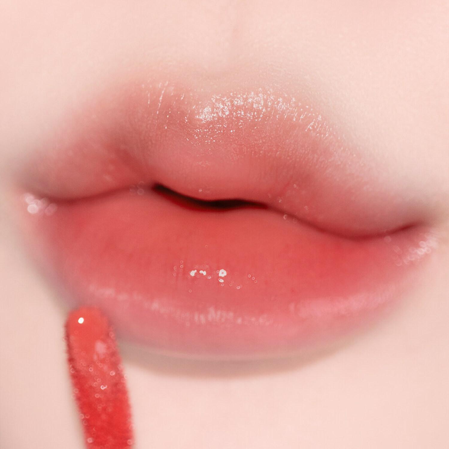 

Альтернативное стерео Lip Potion Aqua Glow #03 Sugar Rose