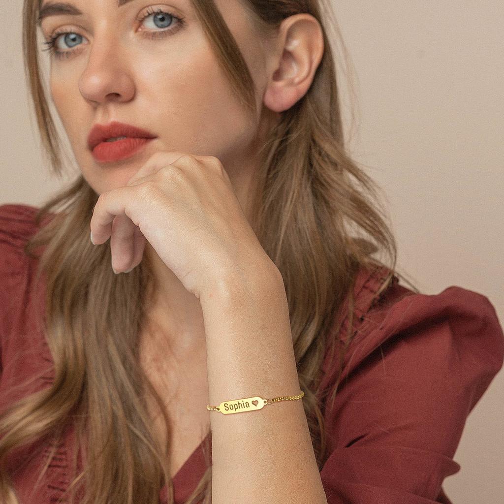 Vnox Free Custom Personalized Name Bracelets for Women Girls Jewelry,Customized Gold Color Stainless Steel Chain Wristband Gift