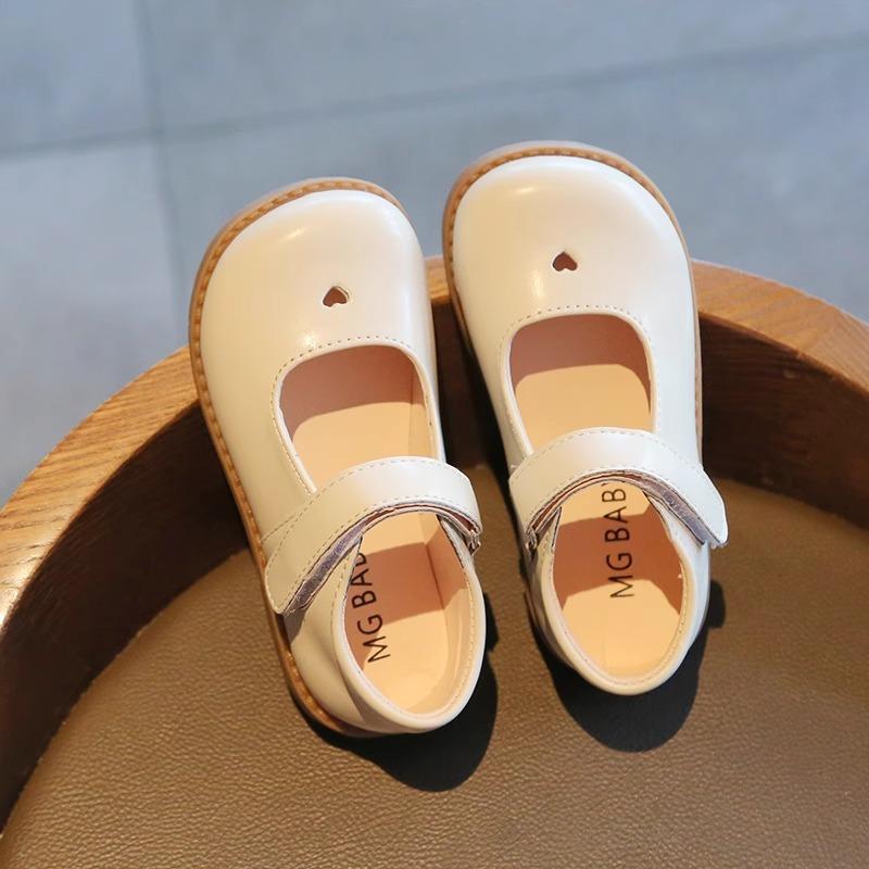 

Детские одиночные туфли с мягкой подошвой на липучке, весенне-осенняя детская обувь, маленькие кожаные туфли для девочек в стиле ретро, ​​универсальная тенденция обуви принцессы 30 белый