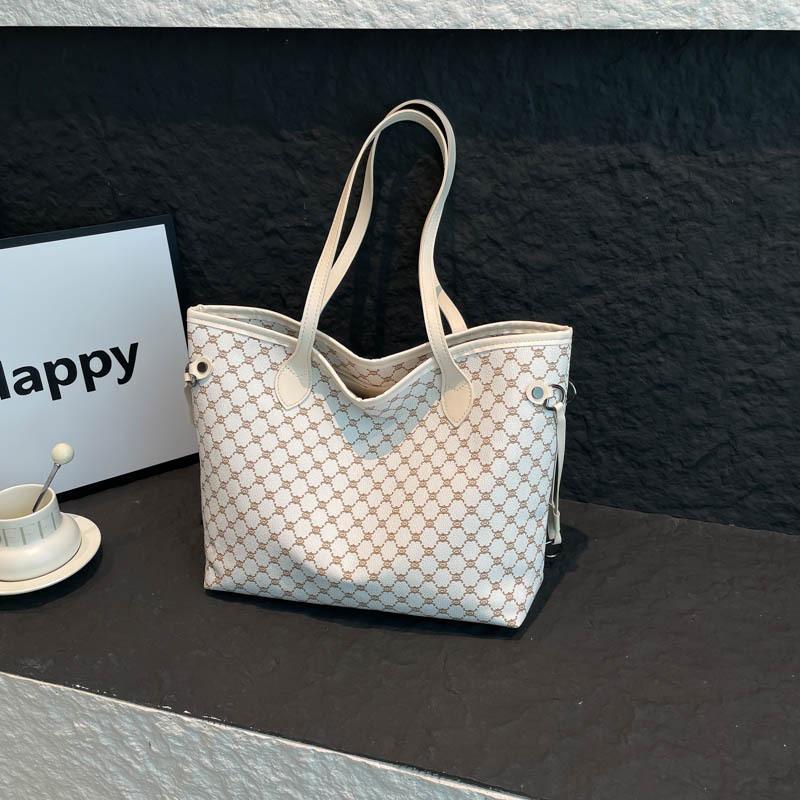 Korean Version of Niche High-value Fashion Bag 2025 New Women's Bag Commuting Shoulder Bag Large-capacity Tote Bag