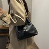 Classic Vintage Large Capacity Shoulder Bag For Women Stylish Commuter Tote Bag