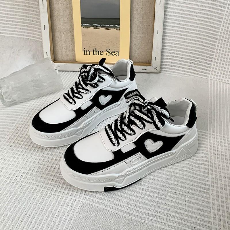 Board shoes women's spring and autumn flat platform summer new orders surge versatile students black star casual sports white shoes