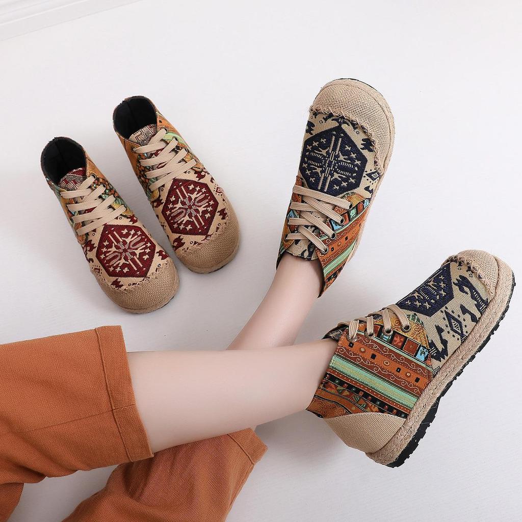 2025 Autumn/Winter Women's Ethnic-Style Embroidered Short Boots - Linen Hanfu Square Toe Design