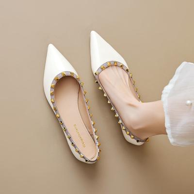 French Temperament Pointed Single Shoes Female Flat Shallow Rivets Evening Evening Wind Soft Bottom Lady Shoes