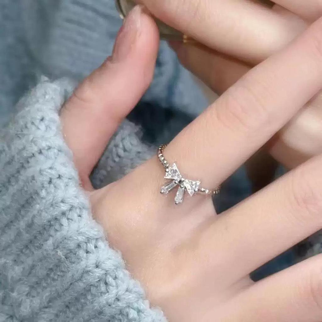 Stylish Zircon Bow Ring: Fashionable Index Finger Jewelry