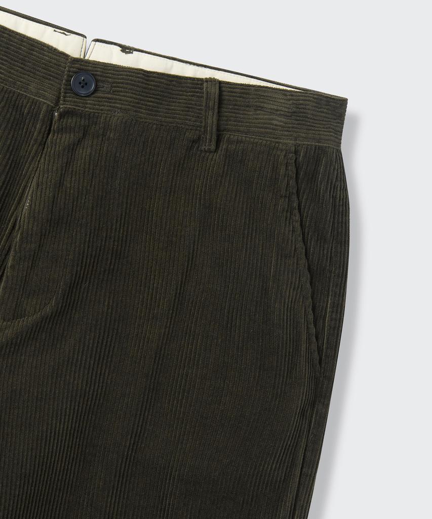 MUSINSA STANDARD [City Workers] 8W Corduroy Tapered Pants [Dark Olive]