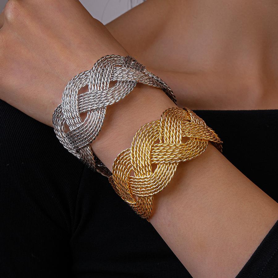 European and American metal wind cross winding mesh geometric opening bracelet personalized niche high-end jewelry 