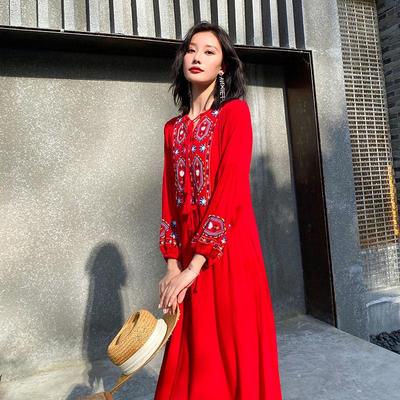 Etniczna długa sukienka wakacyjna z haftem Lijiang Dali dla kobiet - wyszczuplająca, w stylu tajlandzkiej plaży (F647)