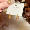 European & American Fashion U-shaped Ear Cuff: Unique, High-end, Versatile Earring for Women with Simple Design and Distinctive Style.
