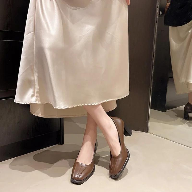 Women Classic Round Toe Black Patent Leather Slip On Square Heel Shoes for Office Lady Casual Hotel Work Pumps Zapatos Mujer A12