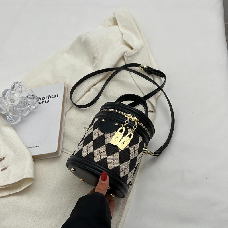 High-End Fashion Women'S Portable Bucket Bag Versatile Mobile Phone Bag Casual Shoulder Oblique Span Bag