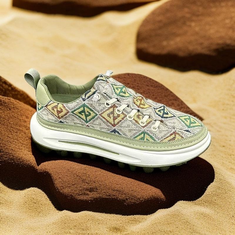 Canvas shoes men's summer breathable versatile sports and leisure board shoes teenagers one-pedal soft-soled cloth shoes breathable and comfortable