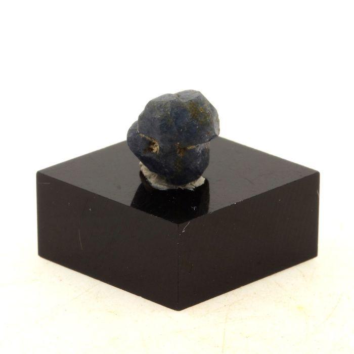 Pierres et Minéraux. Saphir. 6.6 ct. Zazafotsy, Ihorombe, Madagascar.