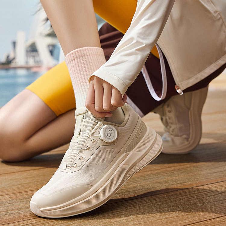 Anta Shocking 12 Pro Fashion Trend Shock Absorbing Breathable Lightweight Low Top Training Shoes Women sneaker Fish-Belly-White 122537711-5