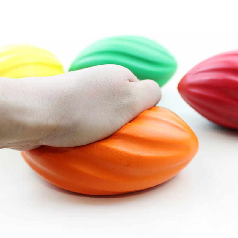 Neuer Exotischer PU Slow Rebound Turbori Rugby Schaumstoff Schwamm Solider Ball