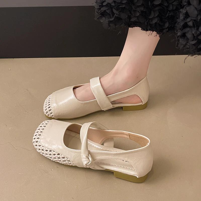 Fashion Women's Shoes 2025 New Flat Round-headed Sandals Low-heeled Hollow Breathable Fashion Soft-soled Baotou Sandals Zapatos De Mujer