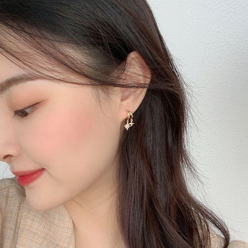 South Korea Dongdaemun Eight-Pointed Stars Delicate Earrings Girl Silver Needle