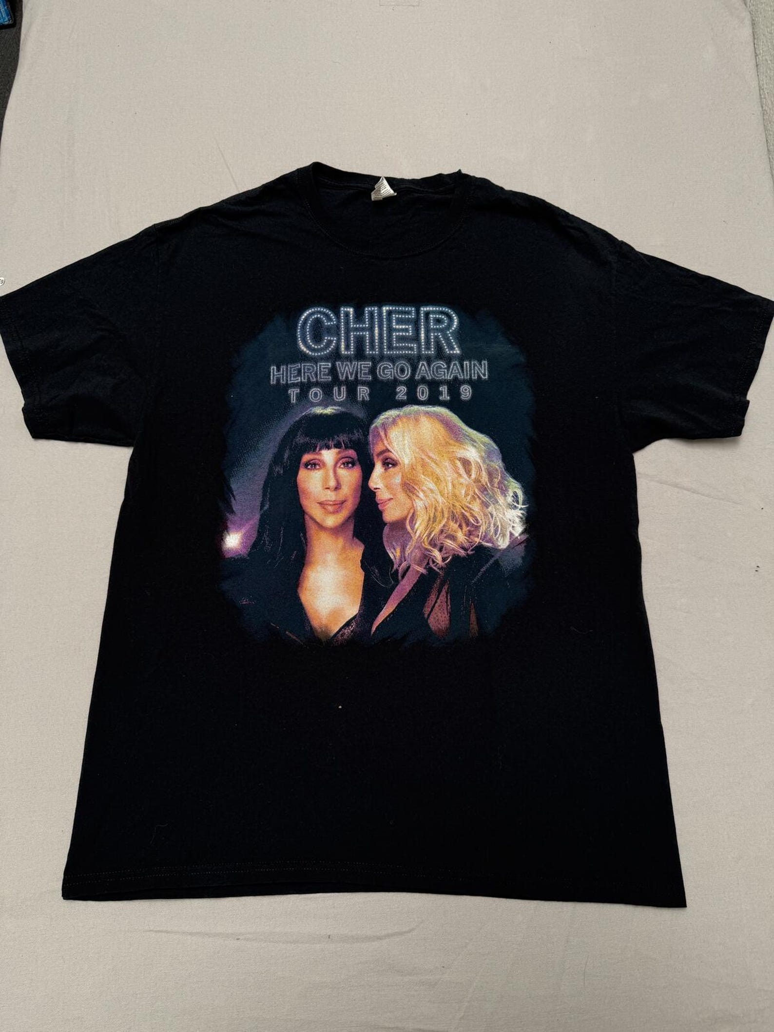 Cher Tour T shirt Here We Go Again Tour 2019 Tee L XL